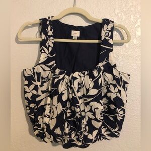 a new day Navy and White Floral Cropped Tank size small